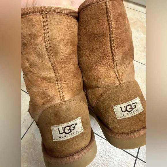 UGG Classic Brown Sheepskin Boots - Picture 1 of 14
